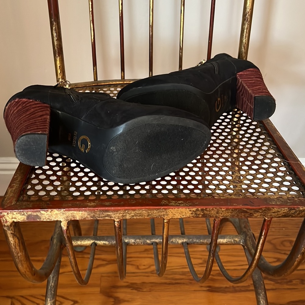 Guess Faux Suede Boot - NWOT - Picture 7 of 8